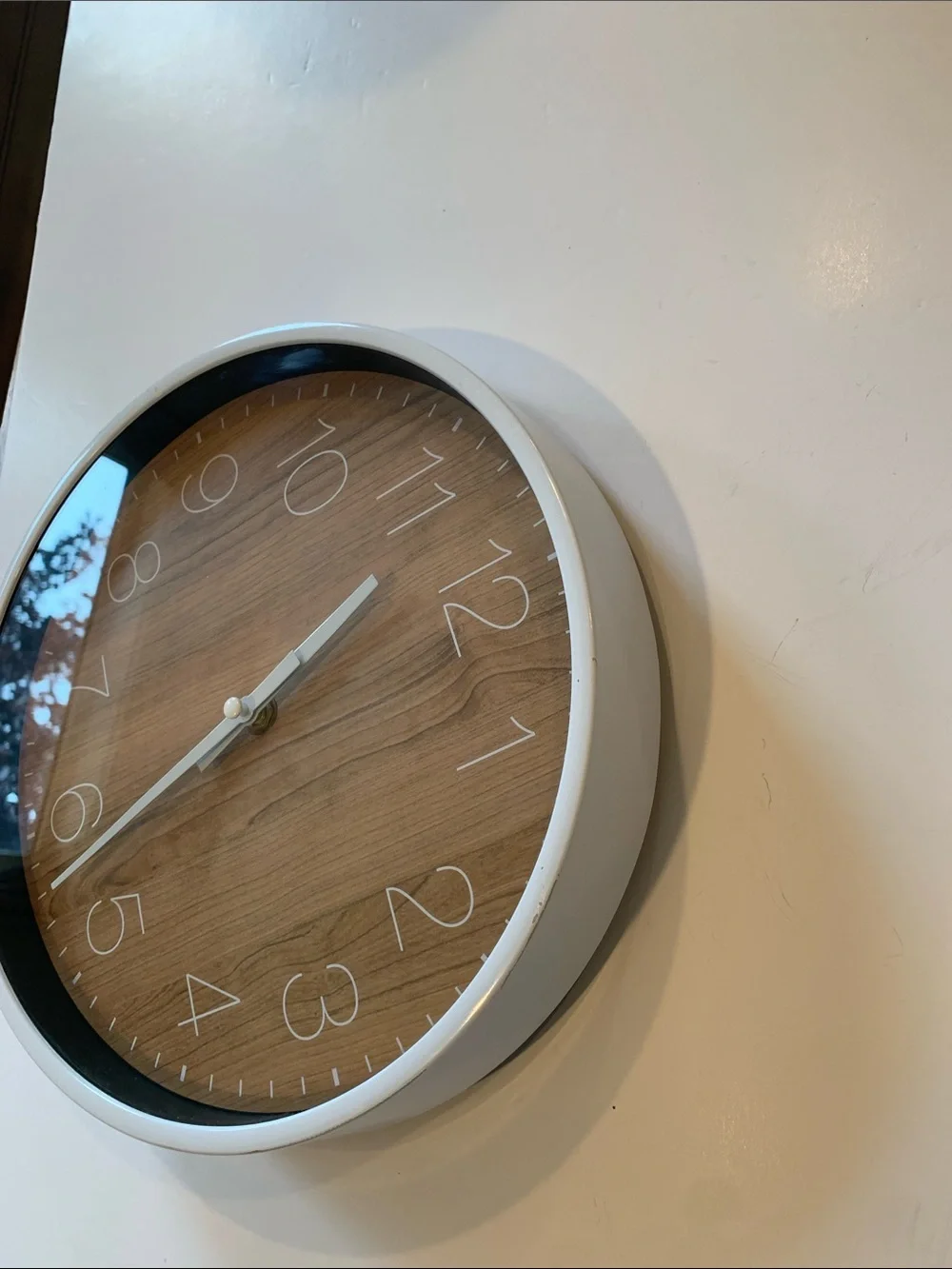 Non-Ticking Round Wall Clock Faux Wood Grain Quartz Battery Operated White Rim